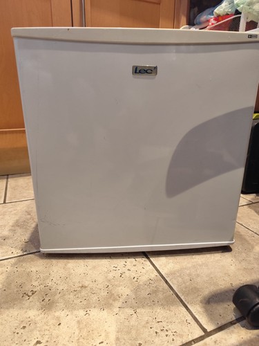 Small mini fridge - small,